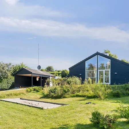Holiday home Henrika - 300m From The Sea By Interhome